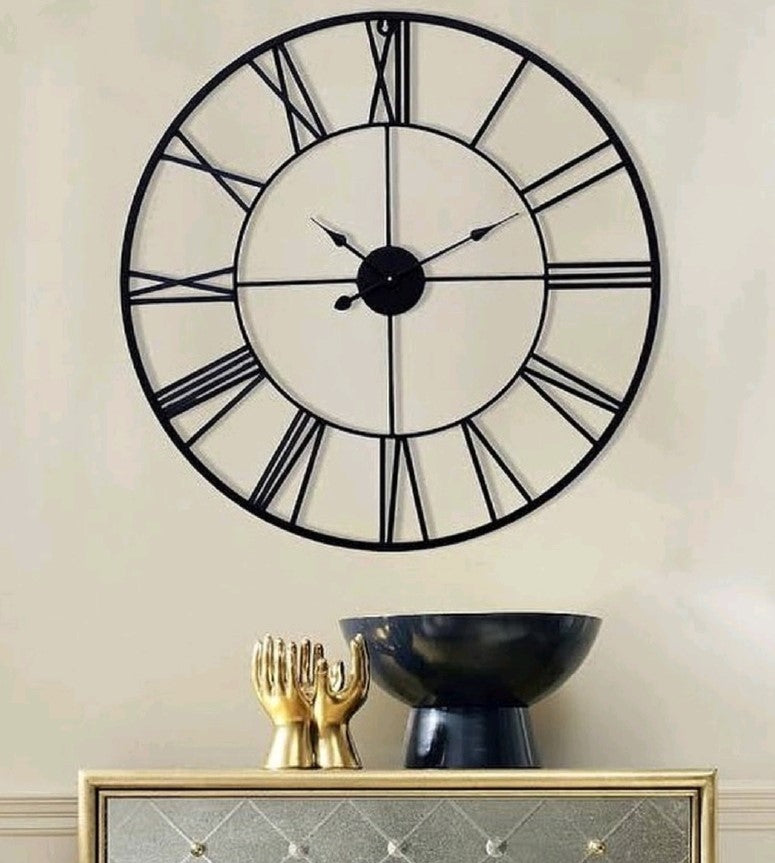Elegant Roman Wallclock