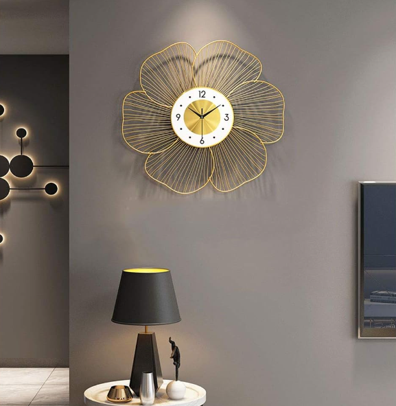 SIX PETAL GOLD WALLCLOCK 24INCH