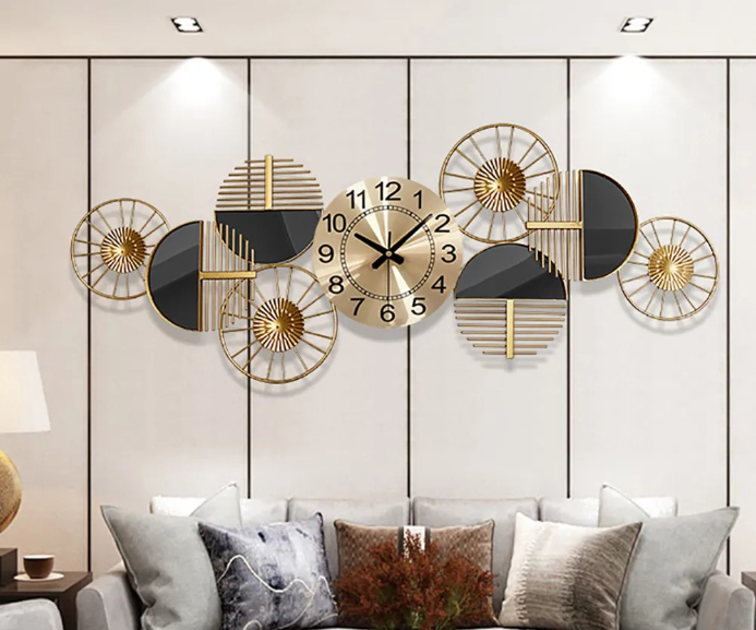 ABSTRACT WALLART FOUR RINGS METAL GOLD & BLACK WALLCLOCK 30 INCH