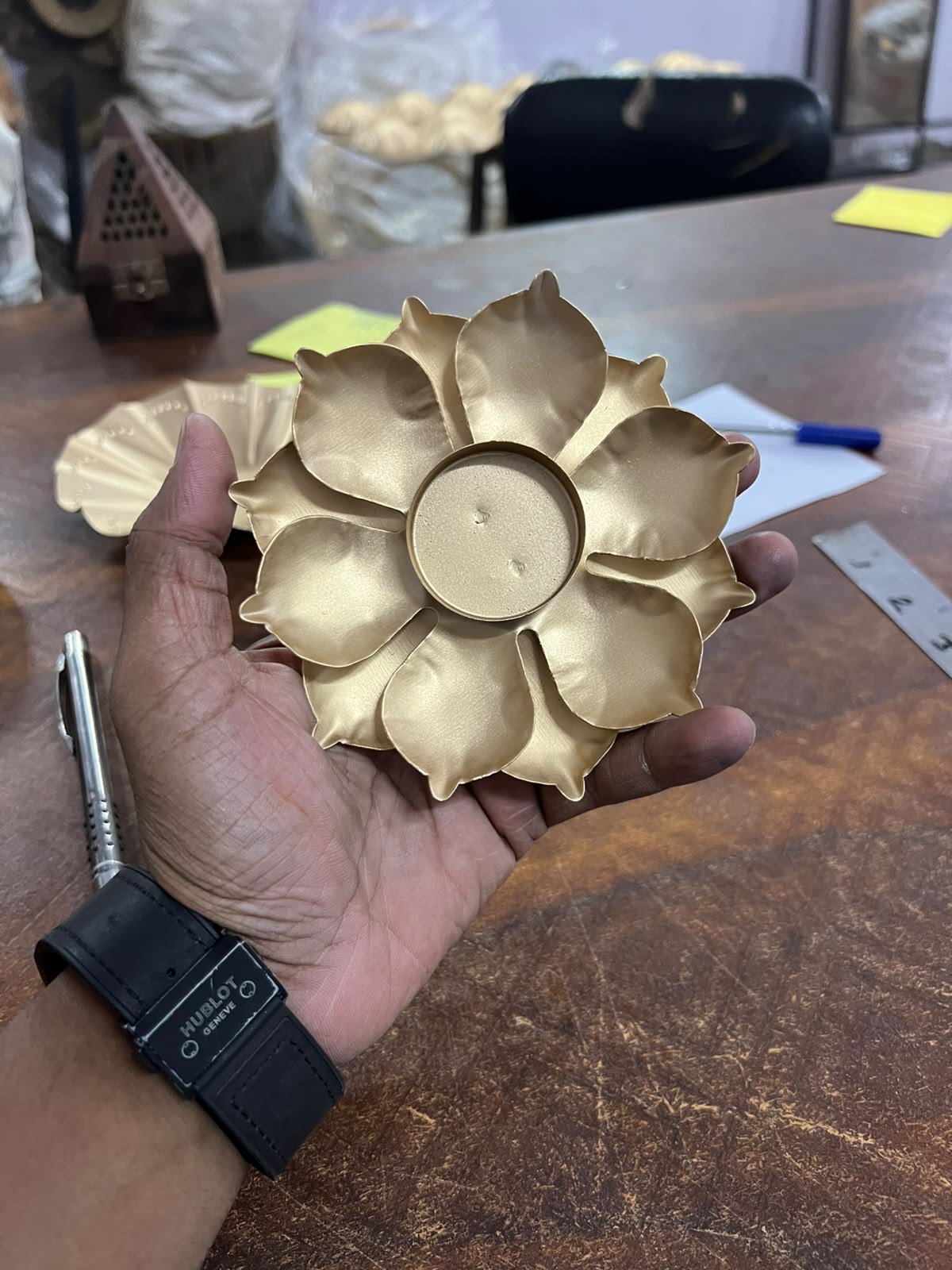 METAL LEAF FLOWER 5INCH (PACK OF 25)